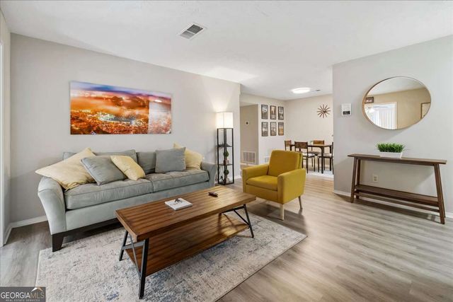 2102 Augusta Drive SE 21, Marietta, GA 30067