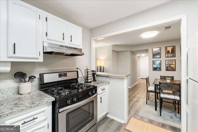 2102 Augusta Drive SE 21, Marietta, GA 30067
