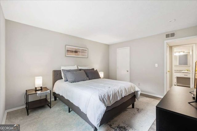 2102 Augusta Drive SE 21, Marietta, GA 30067