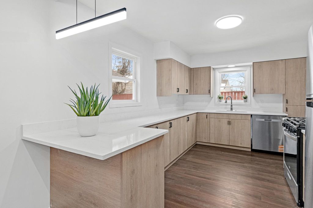 3501 Utah Avenue S, Saint Louis Park, MN 55426