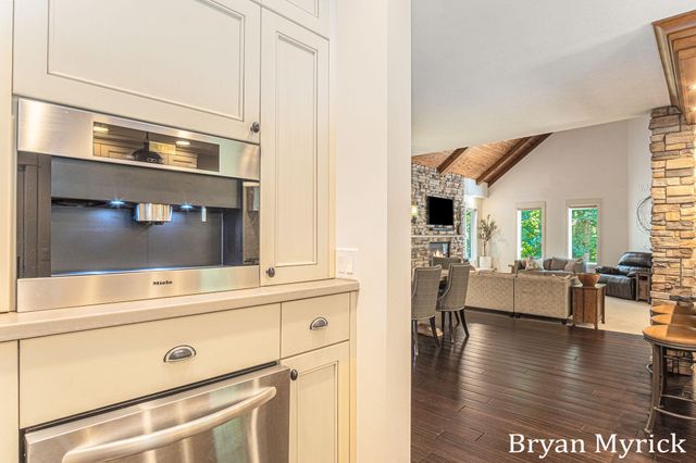 1400 W 32nd Street, Laketown Twp, MI 49423