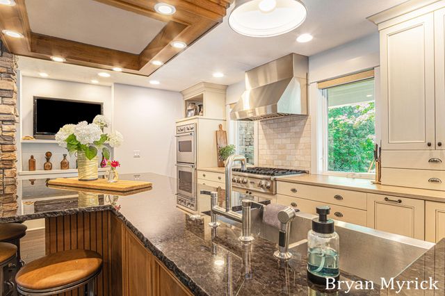 1400 W 32nd Street, Laketown Twp, MI 49423