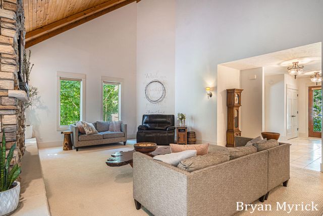 1400 W 32nd Street, Laketown Twp, MI 49423