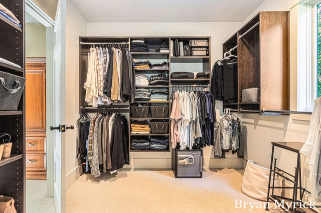 1400 W 32nd Street, Laketown Twp, MI 49423