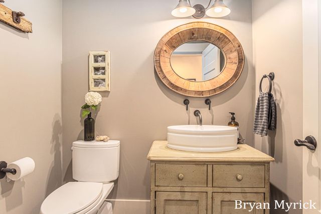 1400 W 32nd Street, Laketown Twp, MI 49423