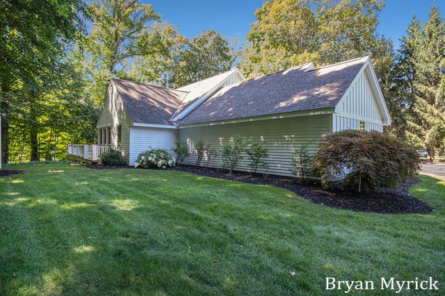 1400 W 32nd Street, Laketown Twp, MI 49423