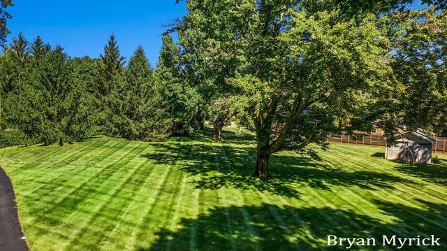 1400 W 32nd Street, Laketown Twp, MI 49423