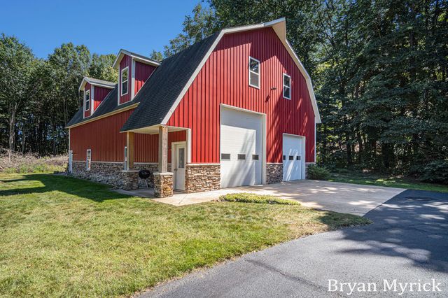 1400 W 32nd Street, Laketown Twp, MI 49423