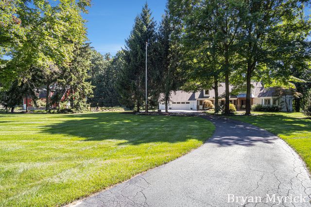 1400 W 32nd Street, Laketown Twp, MI 49423