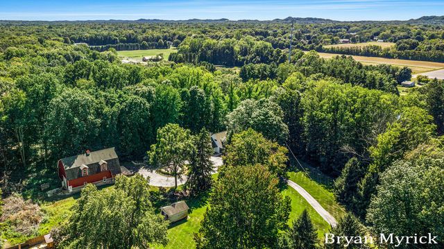 1400 W 32nd Street, Laketown Twp, MI 49423