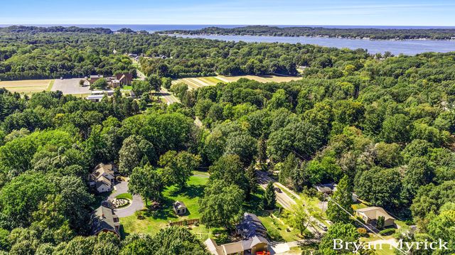 1400 W 32nd Street, Laketown Twp, MI 49423