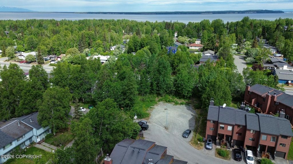 000 Carleton Avenue, Anchorage, AK 99517