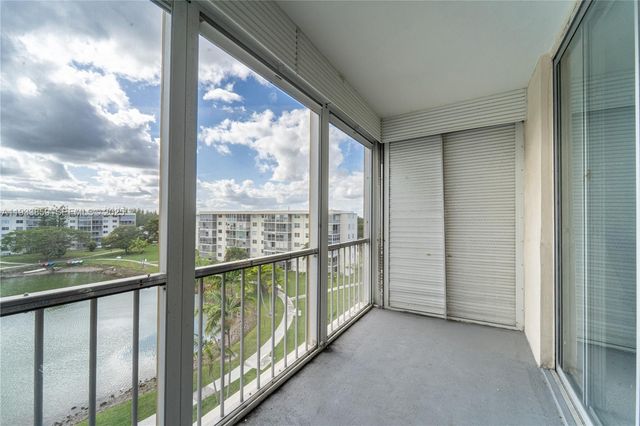 2855 Leonard Drive H607, Aventura, FL 33160