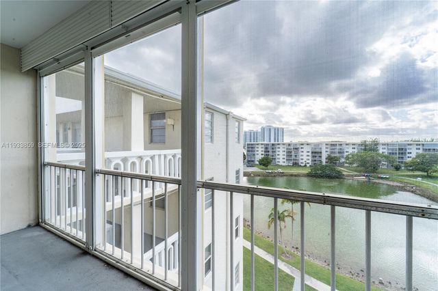 2855 Leonard Drive H607, Aventura, FL 33160