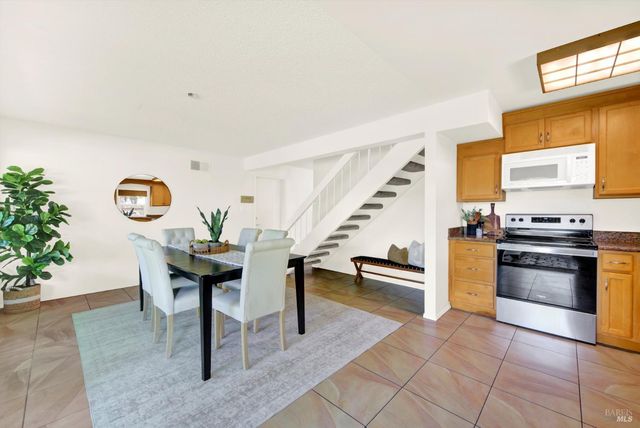 460 Turner Dr, Benicia, CA 94510