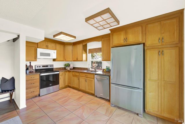 460 Turner Dr, Benicia, CA 94510