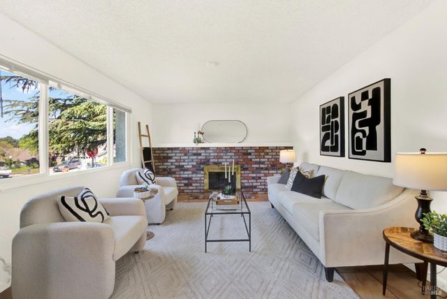 460 Turner Dr, Benicia, CA 94510