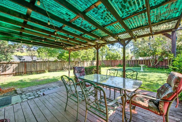 460 Turner Dr, Benicia, CA 94510