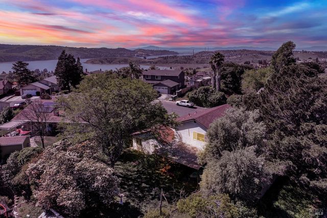 460 Turner Dr, Benicia, CA 94510