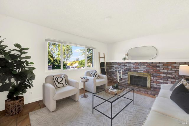 460 Turner Dr, Benicia, CA 94510