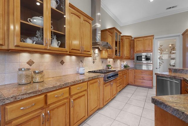 9430 Bridge Creek Ln, Newcastle, CA 95658
