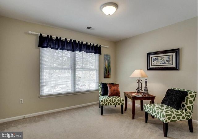 5511 VILLAGE CENTER DR, Centreville, VA 20120