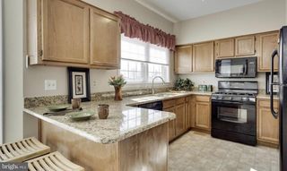 5511 VILLAGE CENTER DR, Centreville, VA 20120