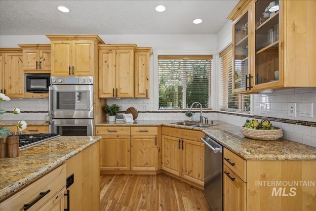 9395 W Pandion Ct, Garden City, ID 83714