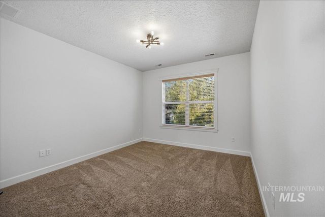 9395 W Pandion Ct, Garden City, ID 83714