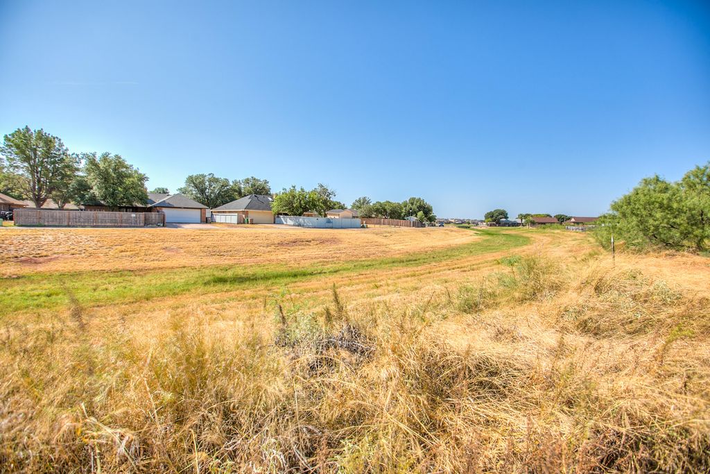 Image 22 of property listing at 4714 Oak Grove Boulevard, San Angelo, TX 76904