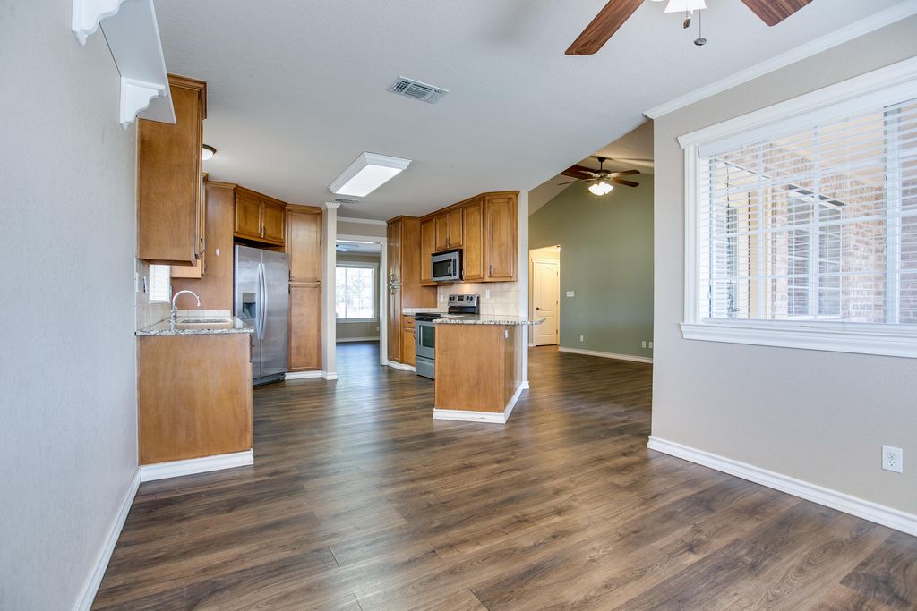 Image 28 of property listing at 4714 Oak Grove Boulevard, San Angelo, TX 76904