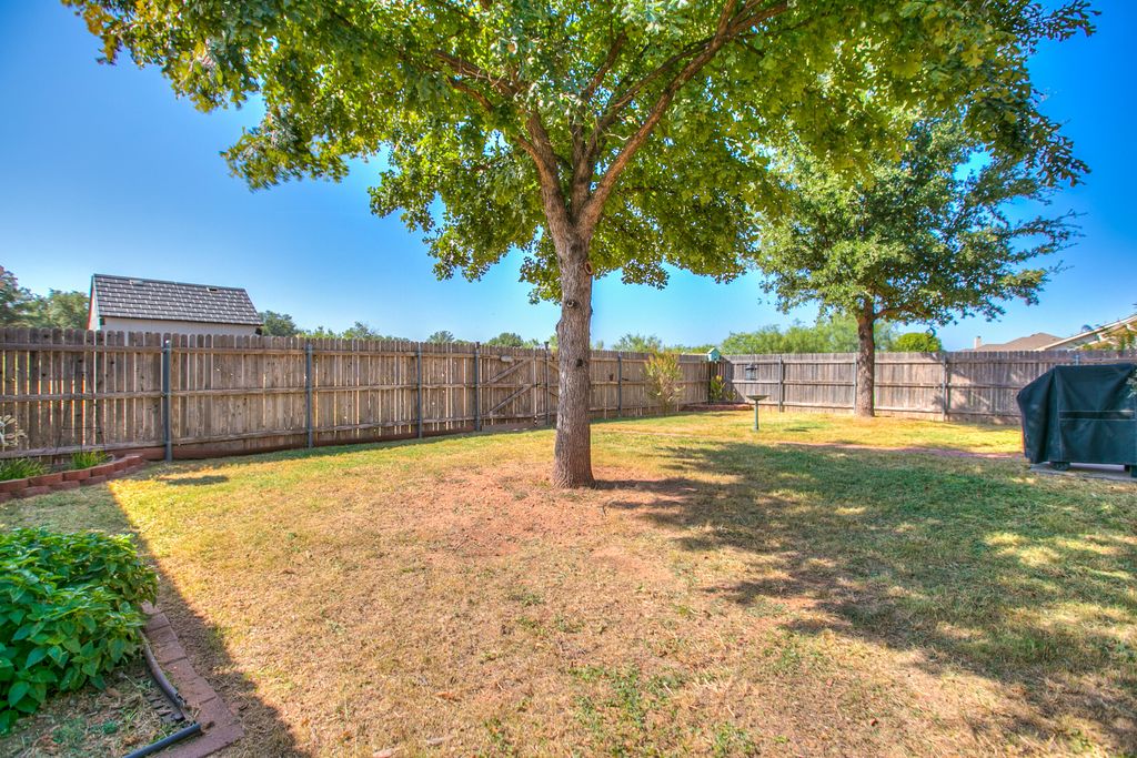Image 29 of property listing at 4714 Oak Grove Boulevard, San Angelo, TX 76904