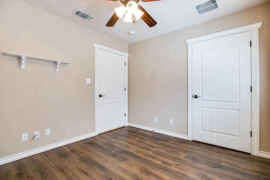 Image 34 of property listing at 4714 Oak Grove Boulevard, San Angelo, TX 76904