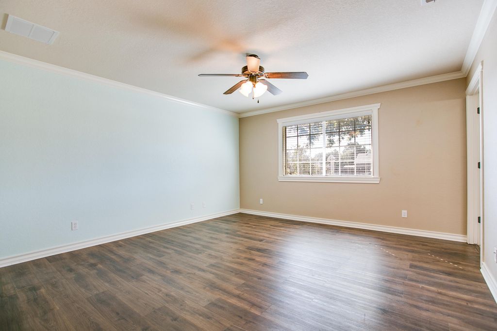 Image 36 of property listing at 4714 Oak Grove Boulevard, San Angelo, TX 76904