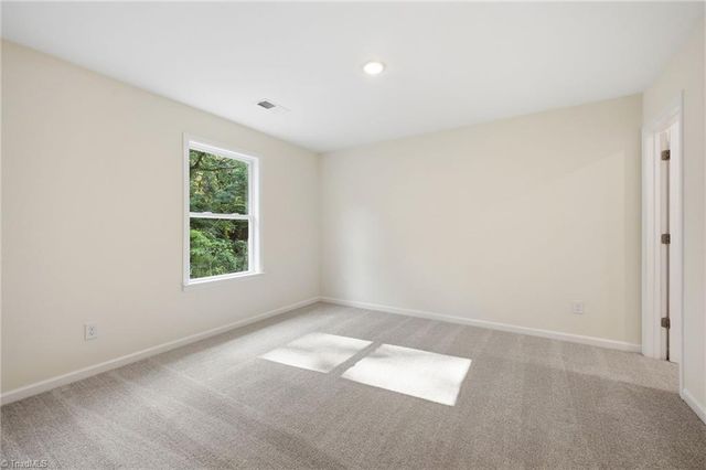 120 Maplewood Avenue, Thomasville, NC 27360