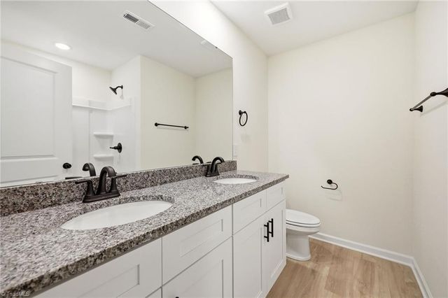 120 Maplewood Avenue, Thomasville, NC 27360