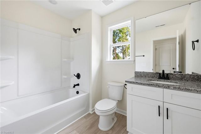120 Maplewood Avenue, Thomasville, NC 27360