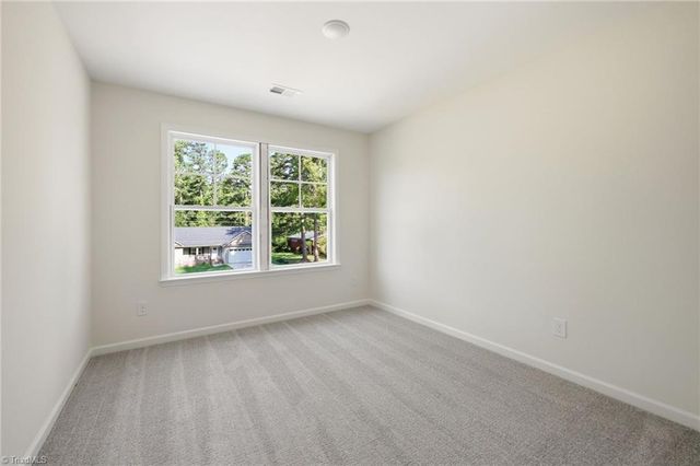 120 Maplewood Avenue, Thomasville, NC 27360