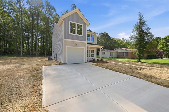 120 Maplewood Avenue, Thomasville, NC 27360