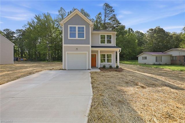 120 Maplewood Avenue, Thomasville, NC 27360