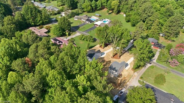 120 Maplewood Avenue, Thomasville, NC 27360