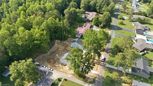 120 Maplewood Avenue, Thomasville, NC 27360