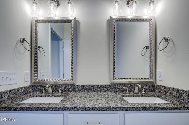 205 Mayflower Road, Johnson City, TN 37601
