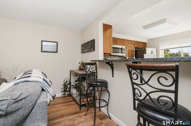27 Sunridge Lane 27, Cromwell, CT 06416
