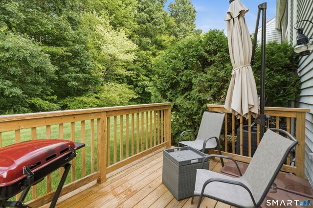 27 Sunridge Lane 27, Cromwell, CT 06416