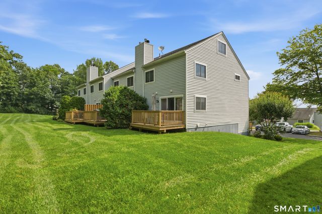 27 Sunridge Lane 27, Cromwell, CT 06416