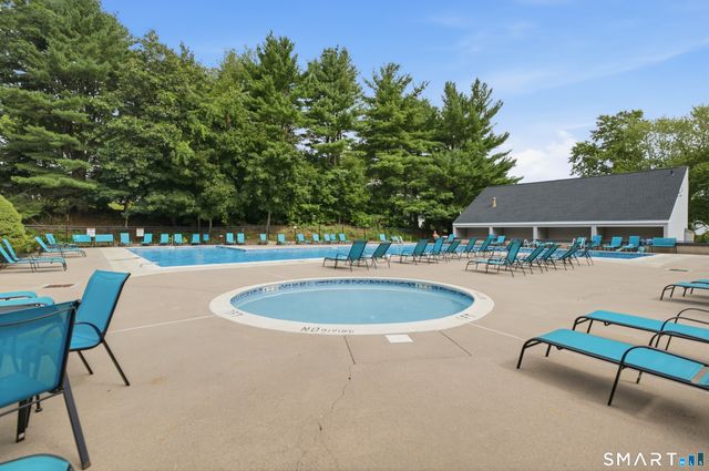 27 Sunridge Lane 27, Cromwell, CT 06416