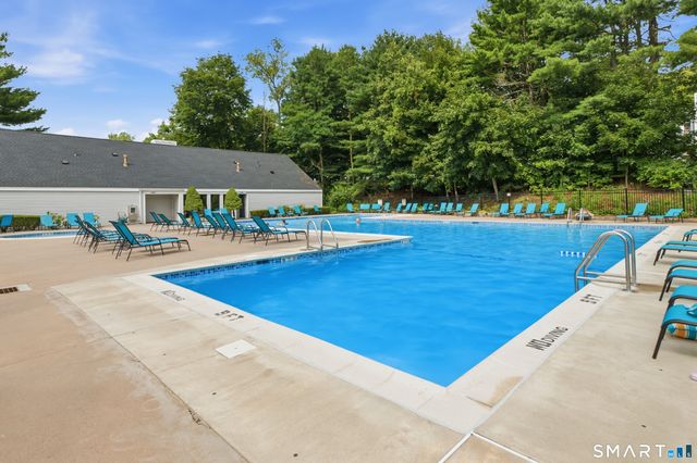 27 Sunridge Lane 27, Cromwell, CT 06416