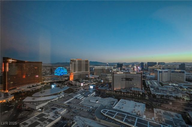 2000 FASHION SHOW Drive 5400, Las Vegas, NV 89109