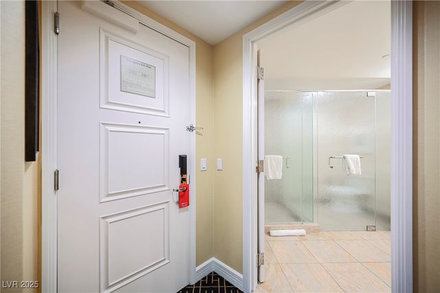 2000 FASHION SHOW Drive 5400, Las Vegas, NV 89109